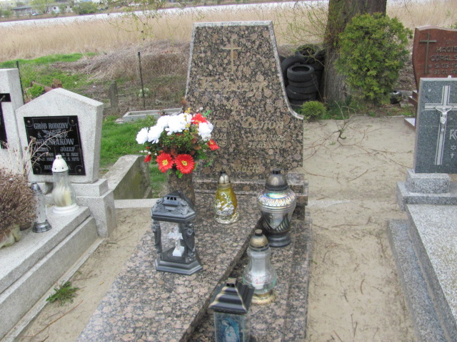 Janina Kupczyk 1926 Gniezno Bierzglinek - Grobonet - Wyszukiwarka osób pochowanych