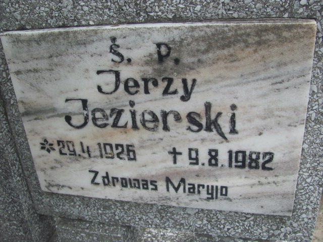 Grób Leszek Jezierski